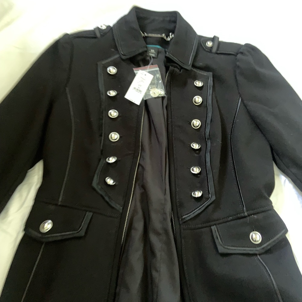 Brand new White | Black XS coat
